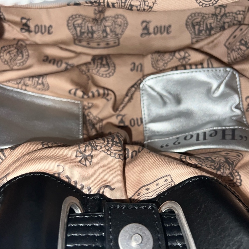 Juicy Couture Heritage Crest Freestyle Hobo with matching Makeup Pouch - Picture 17 of 17